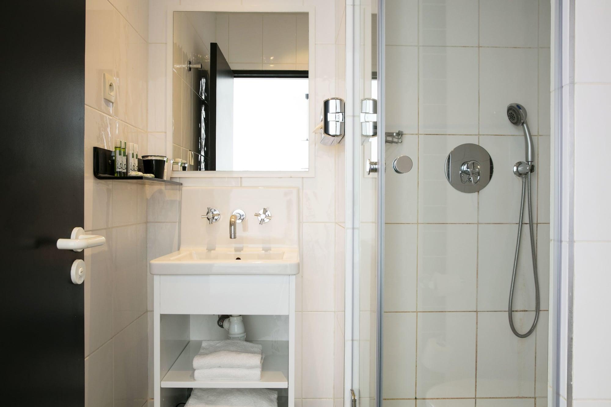 Hotel Standard Design Париж Экстерьер фото